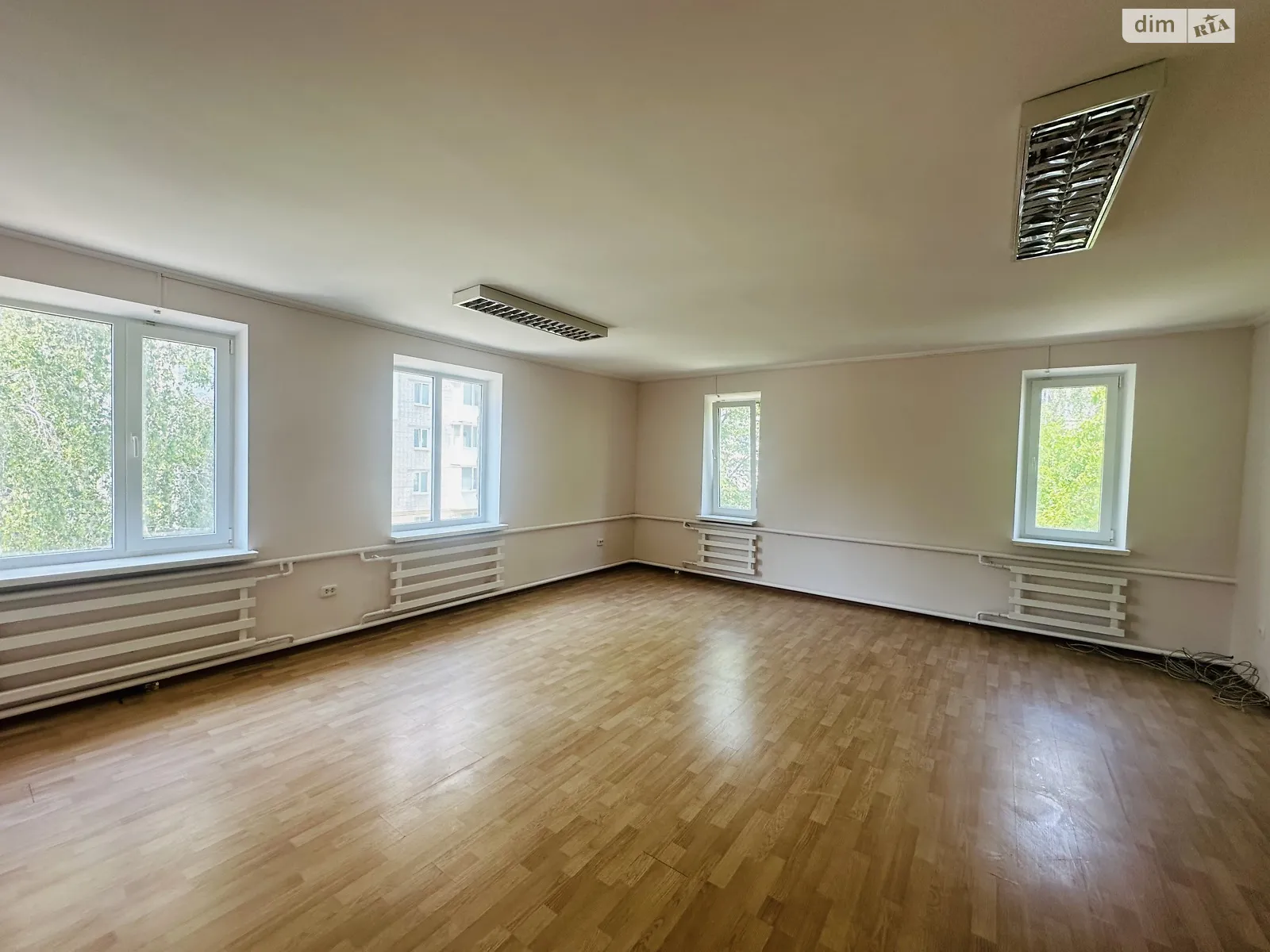 Сдается в аренду офис 155 кв. м в бизнес-центре, цена: 39800 грн - фото 1