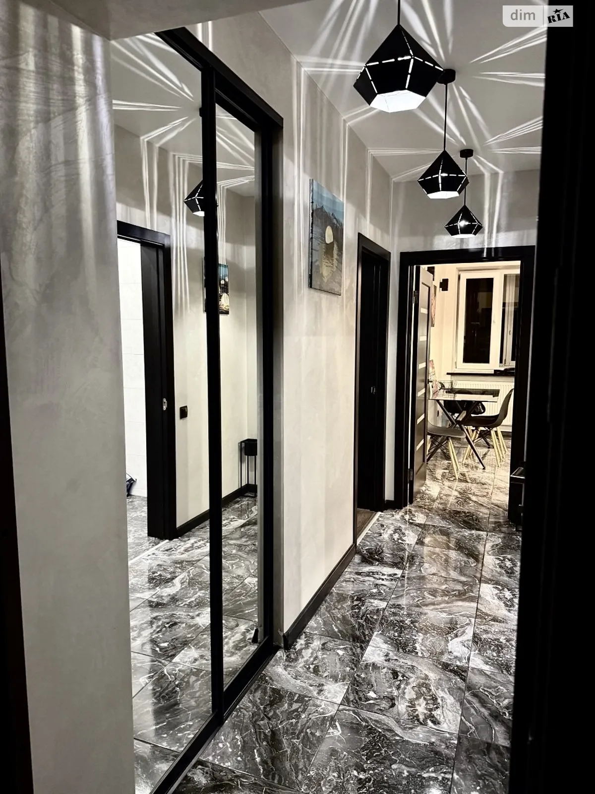 1-комнатная квартира 49 кв. м в Луцке, ул. Героев-добровольцев(Федорова), 4В - фото 1