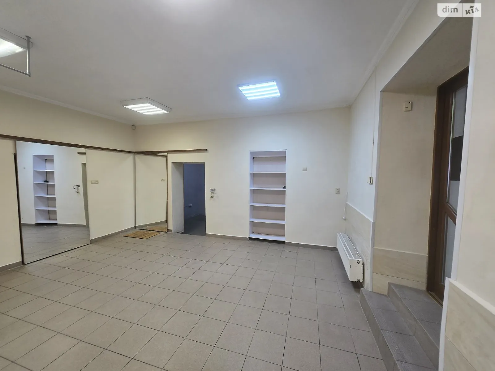 Здається в оренду приміщення вільного призначення 50 кв. м в 3-поверховій будівлі, цена: 20000 грн - фото 1