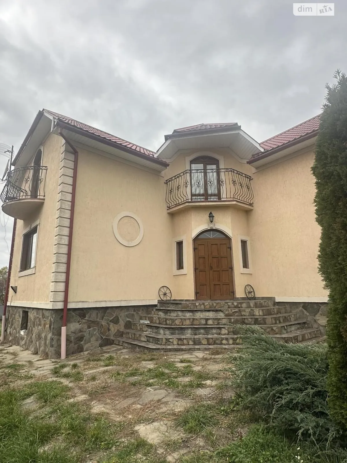 Продается дом на 2 этажа 216 кв. м с бассейном, цена: 250000 $ - фото 1