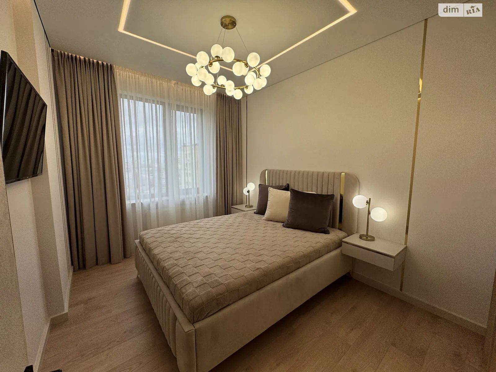 Продается 2-комнатная квартира 78 кв. м в Одессе, Фонтанская дор., 25Ж - фото 1