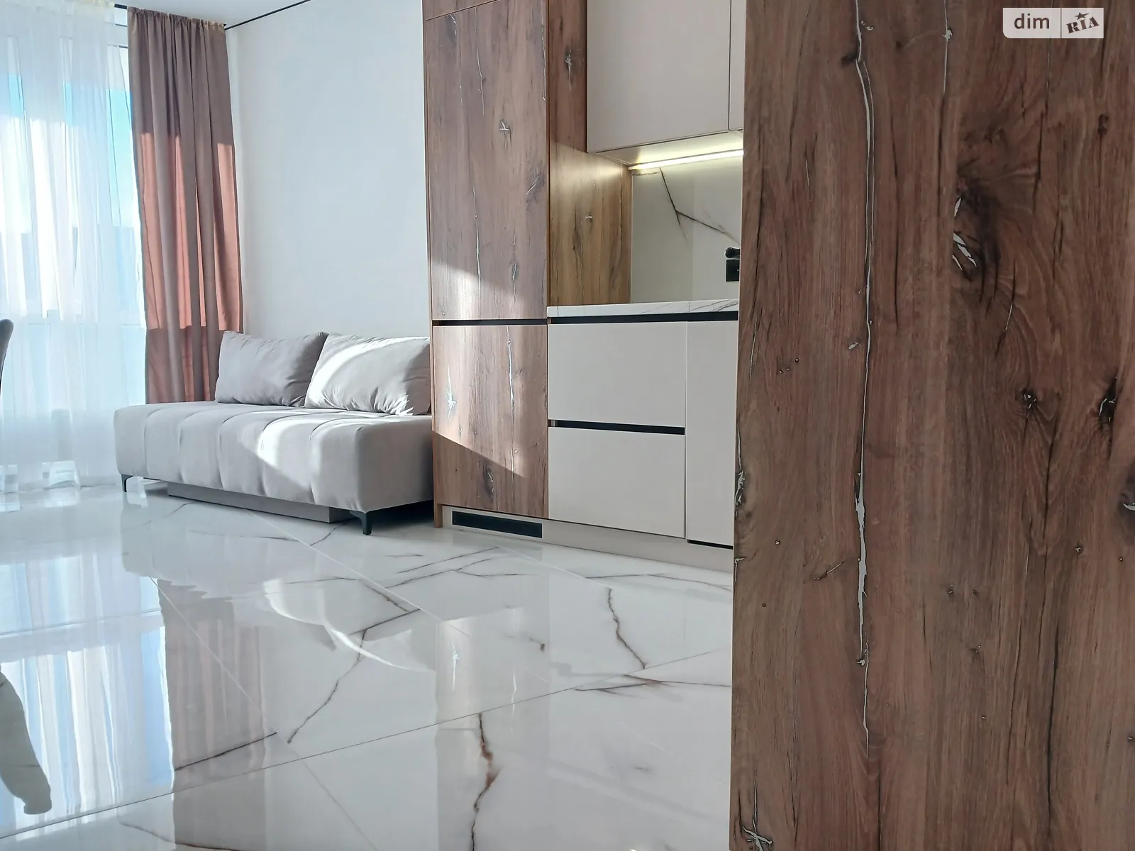 Продается 1-комнатная квартира 44 кв. м в Ирпене, ул. Университетская(Карла Маркса), 3/4 - фото 1