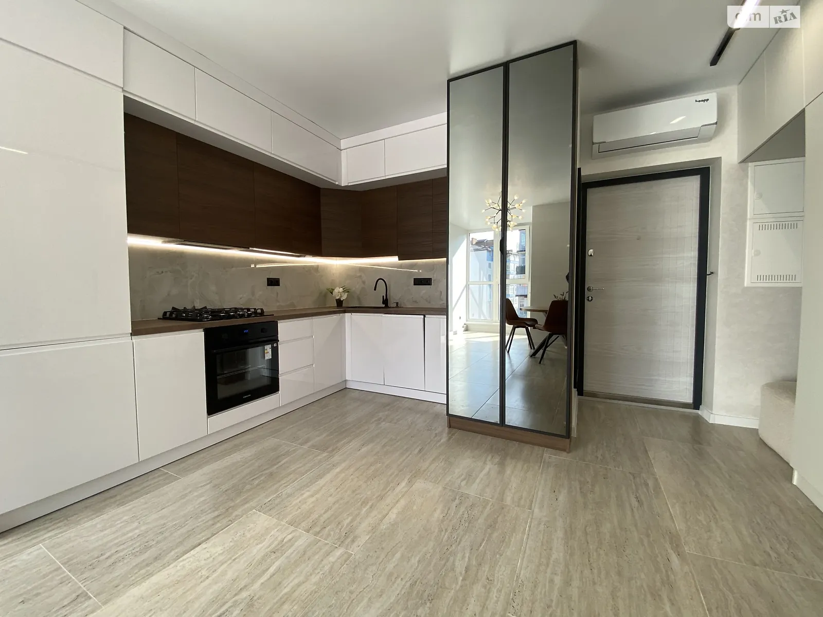 Продается 2-комнатная квартира 57 кв. м в Ивано-Франковске, ул. Национальной Гвардии, 3Г - фото 1