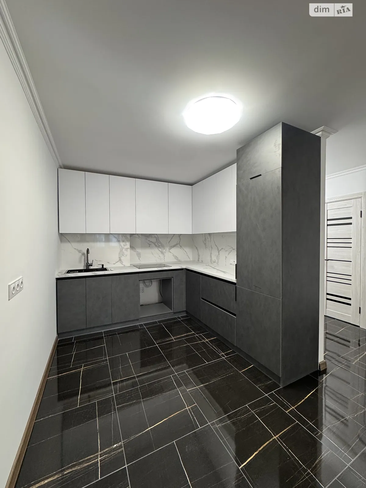 2-кімнатна квартира 58 кв. м у Тернополі, вул. Київська - фото 1