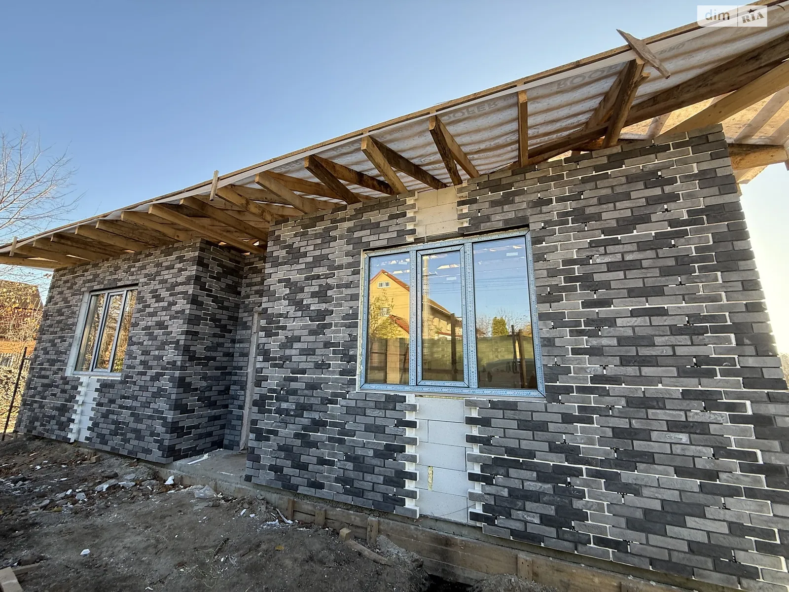 Продается одноэтажный дом 110 кв. м с подвалом, цена: 75000 $ - фото 1