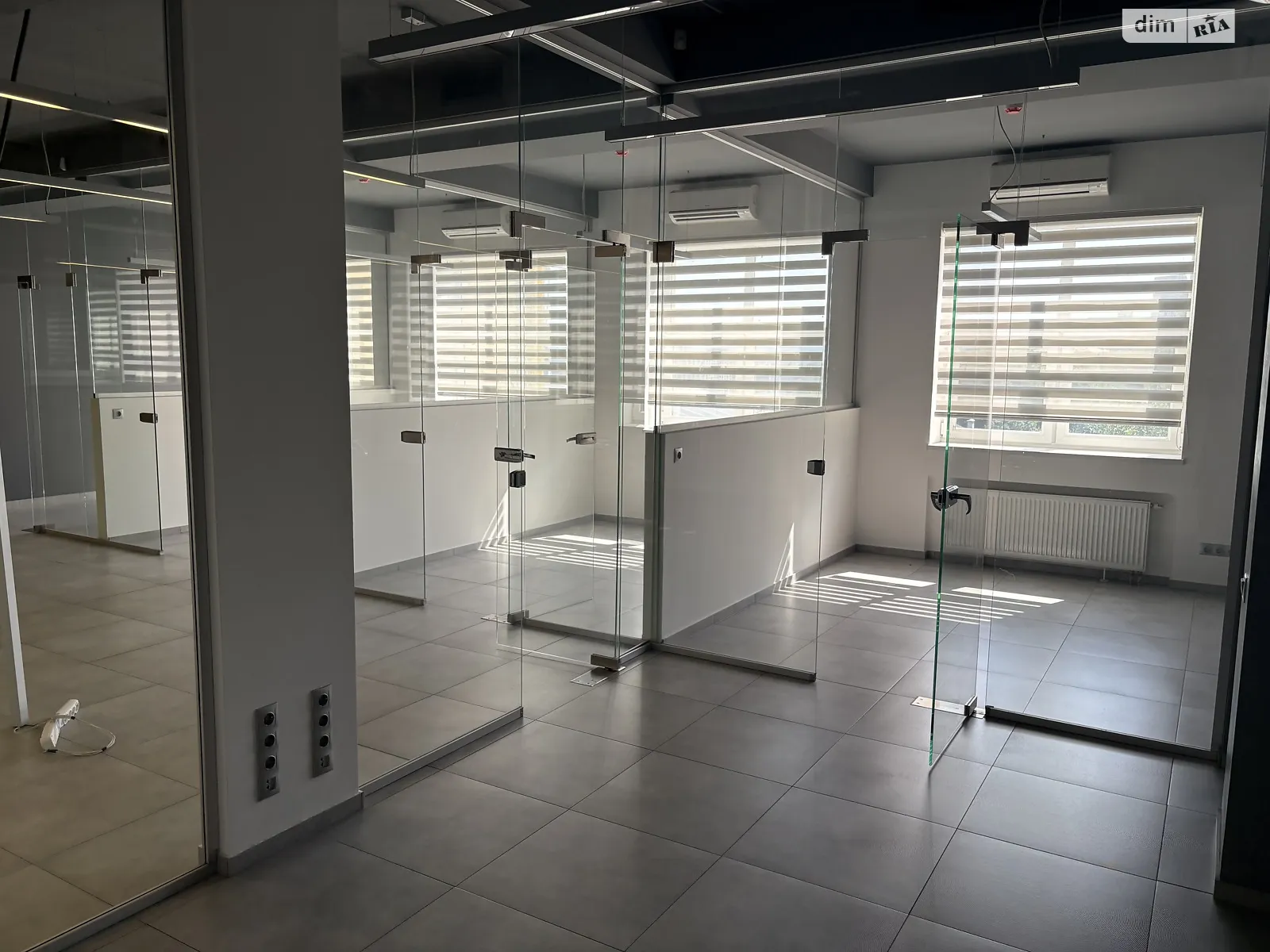 Сдается в аренду офис 170 кв. м в бизнес-центре, цена: 35000 грн - фото 1