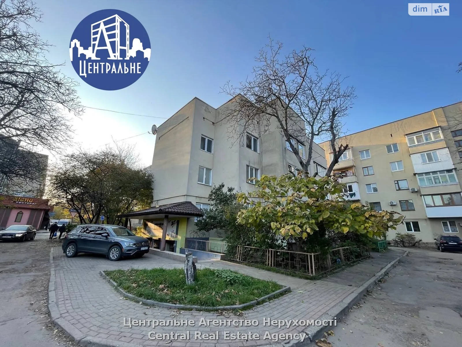 Продается 3-комнатная квартира 78.7 кв. м в Черновцах, ул. Ивасюка Владимира, 1 - фото 1