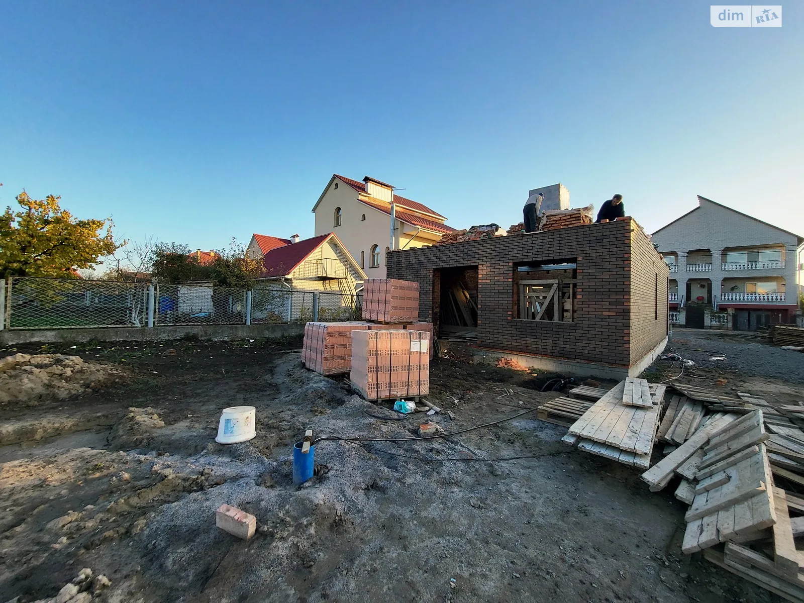 Продається будинок 2 поверховий 120 кв. м з садом, цена: 104000 $ - фото 1