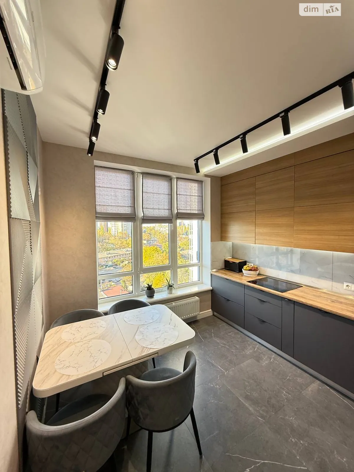 Продается 2-комнатная квартира 65 кв. м в Одессе, ул. Георгия Липского(Толбухина), 135Б - фото 1