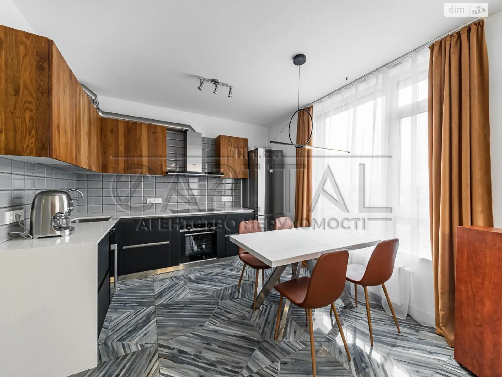 Продается 2-комнатная квартира 72 кв. м в Киеве, ул. Маккейна Джона, 7 - фото 1