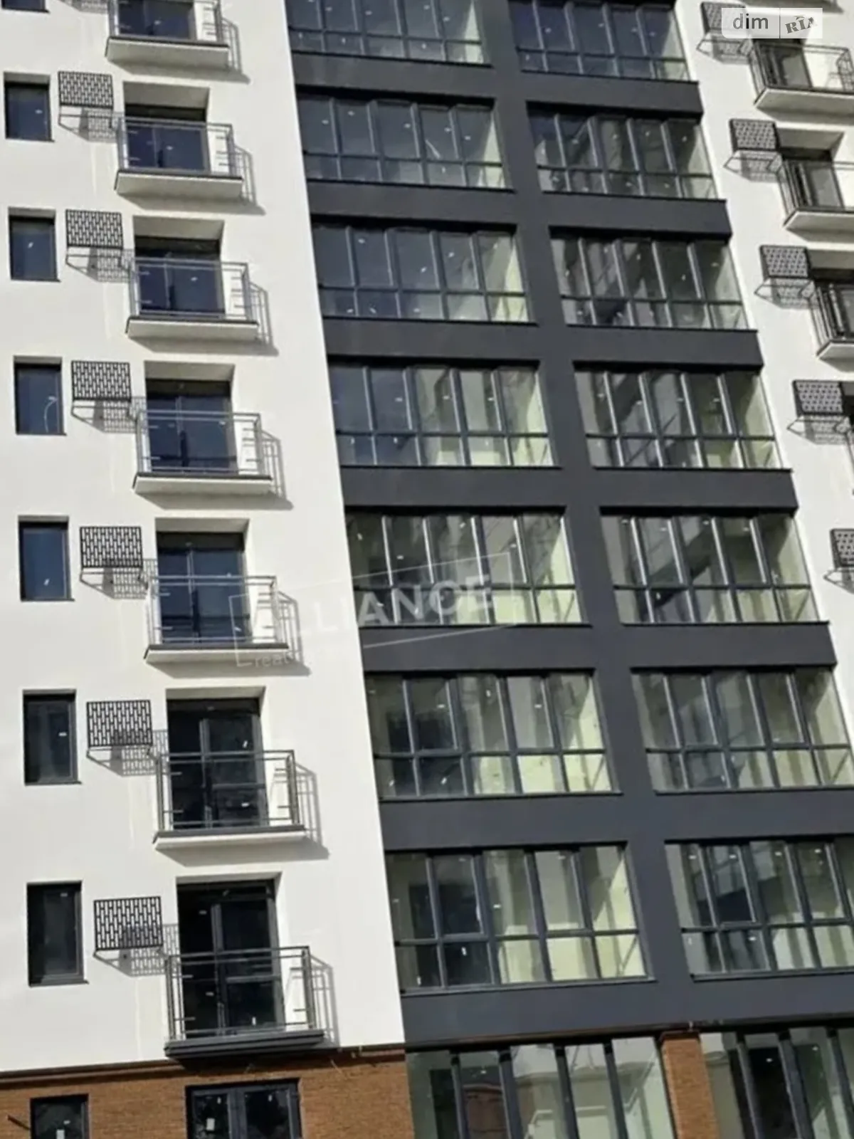 Продается 1-комнатная квартира 45.5 кв. м в Ивано-Франковске, ул. Гетьмана Ивана Мазепы, 168Л - фото 1