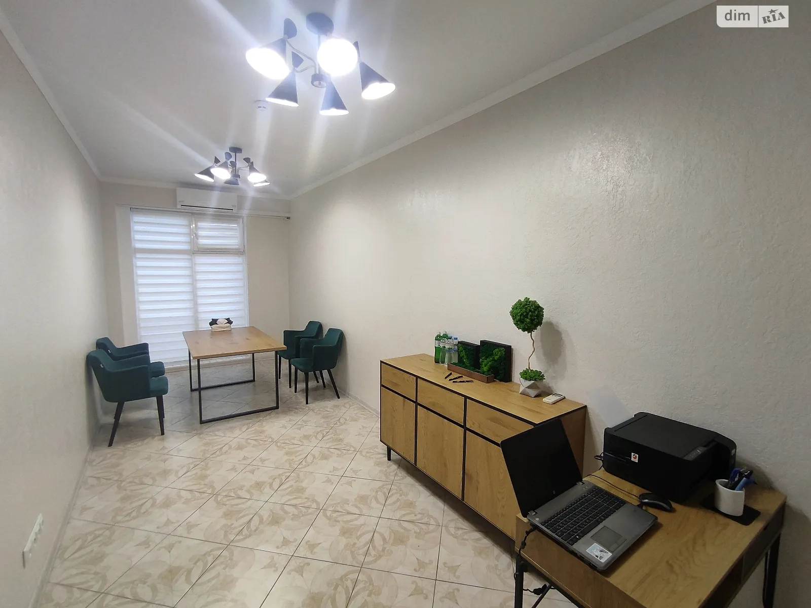 Продається офіс 24 кв. м в бізнес-центрі, цена: 85900 $ - фото 1