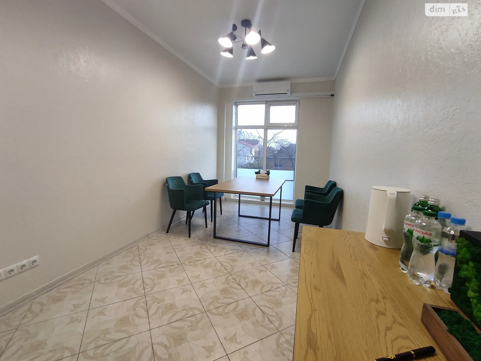 Продається офіс 25 кв. м в бізнес-центрі, цена: 86000 $ - фото 1