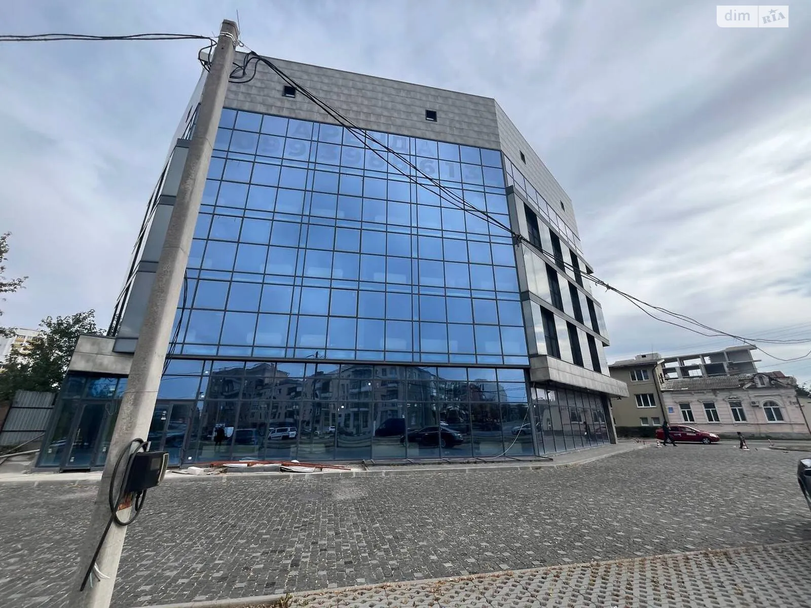 Сдается в аренду объект сферы услуг 450 кв. м в 5-этажном здании, цена: 3150 $ - фото 1