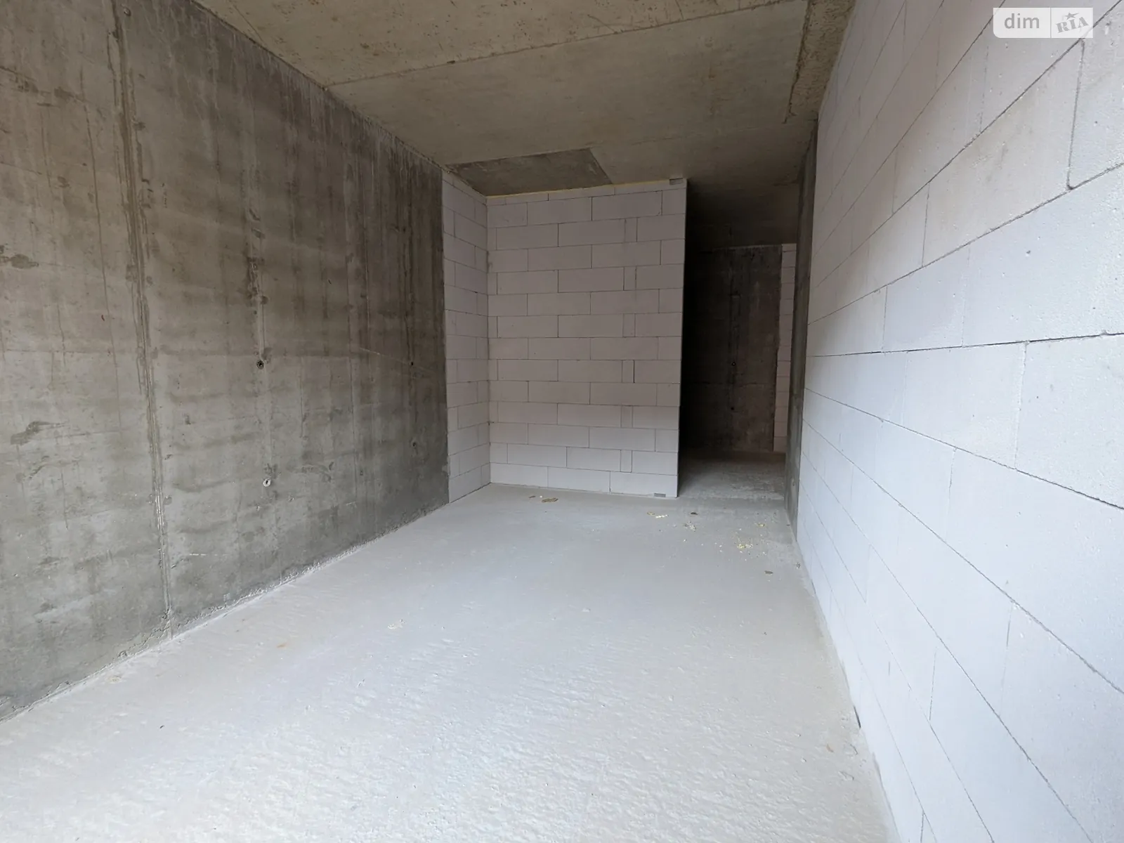 Продается 1-комнатная квартира 38 кв. м в Ивано-Франковске, ул. Хриплинская, 11Е - фото 1