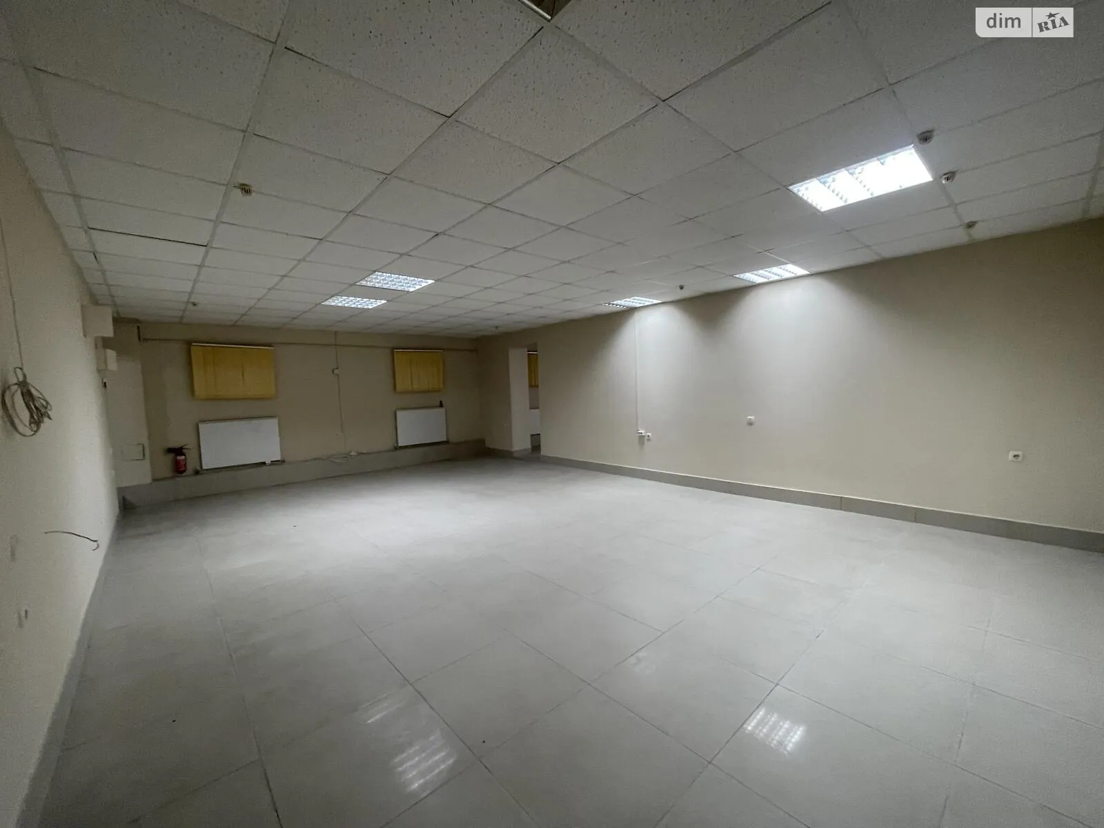 Сдается в аренду помещения свободного назначения 118 кв. м в 3-этажном здании, цена: 12000 грн - фото 1