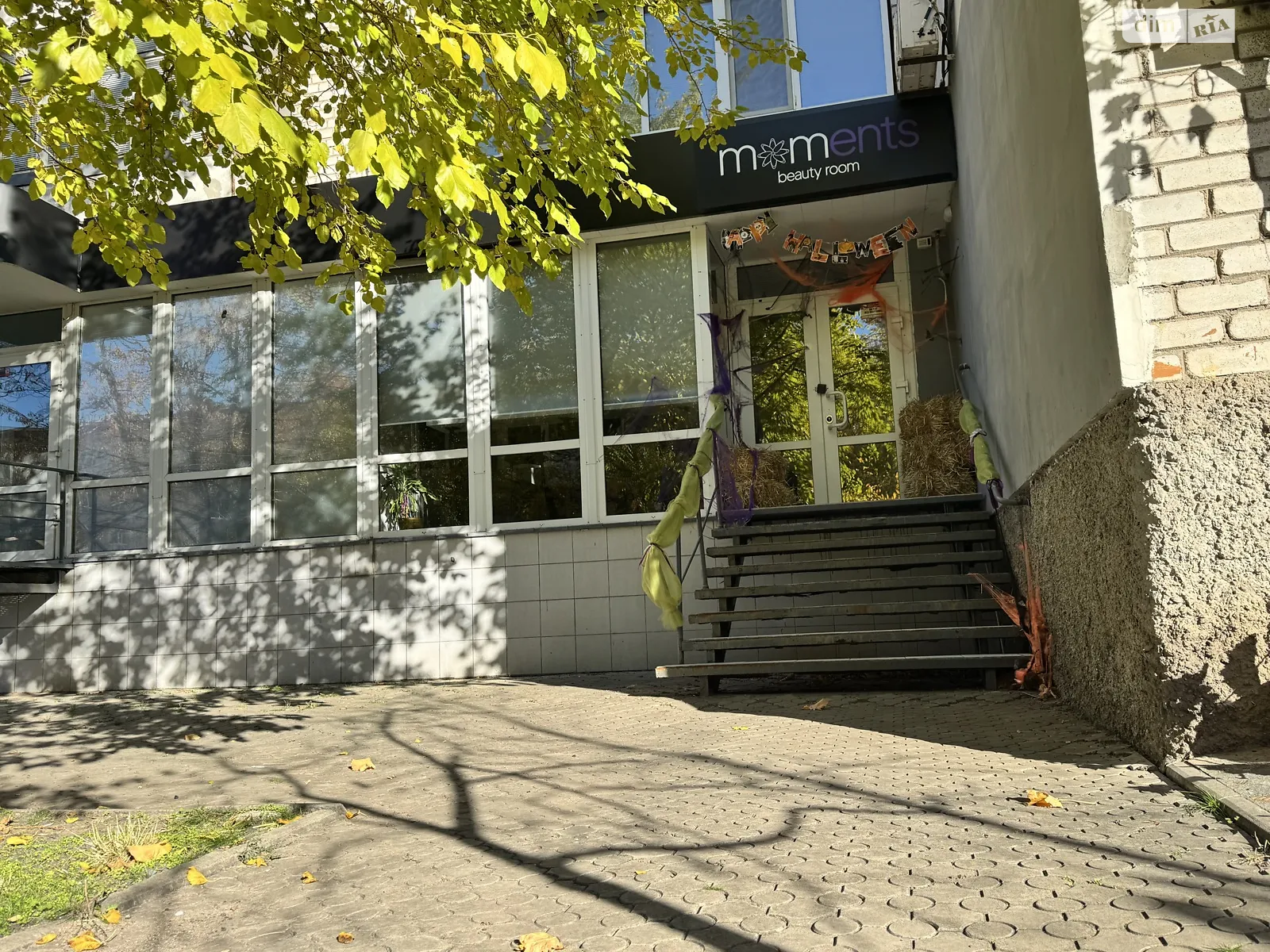 Сдается в аренду помещения свободного назначения 54.7 кв. м в 9-этажном здании, цена: 20000 грн - фото 1