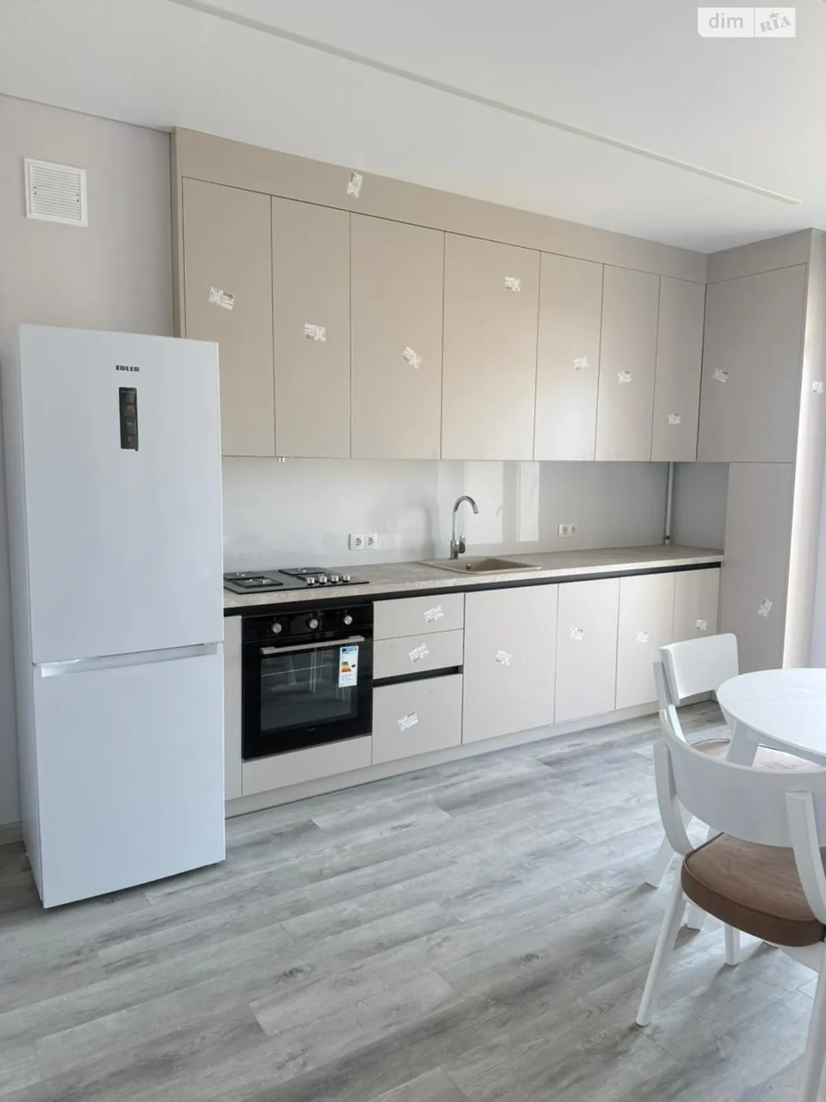 Продается 2-комнатная квартира 56 кв. м в Ужгороде, ул. Богомольца - фото 1