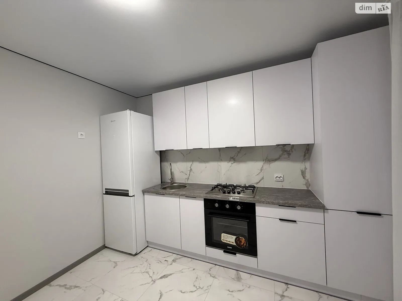 1-кімнатна квартира 49 кв. м у Тернополі, просп. Бандери Степана - фото 1