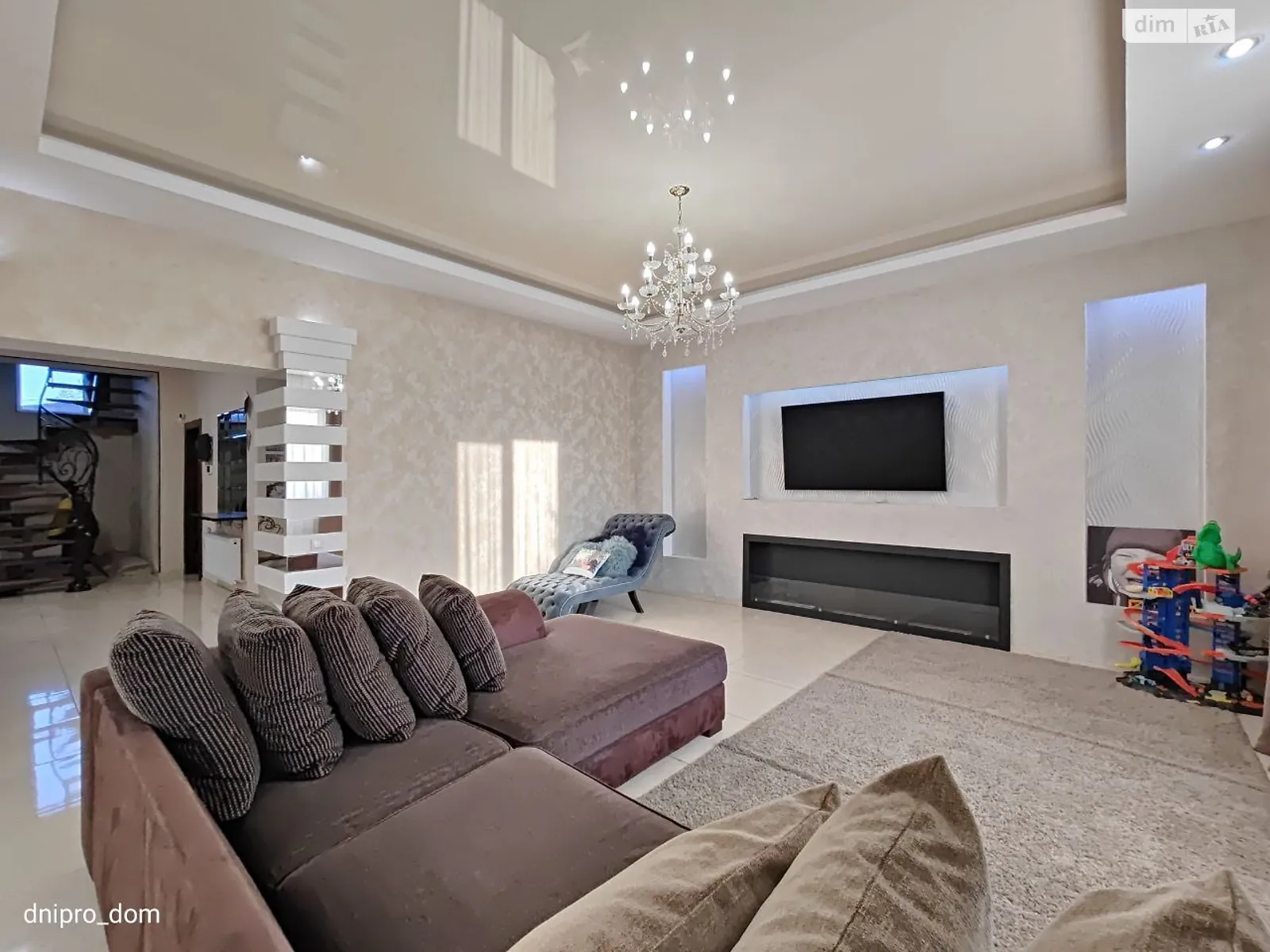 Продается дом на 2 этажа 254.4 кв. м с балконом, цена: 220000 $ - фото 1