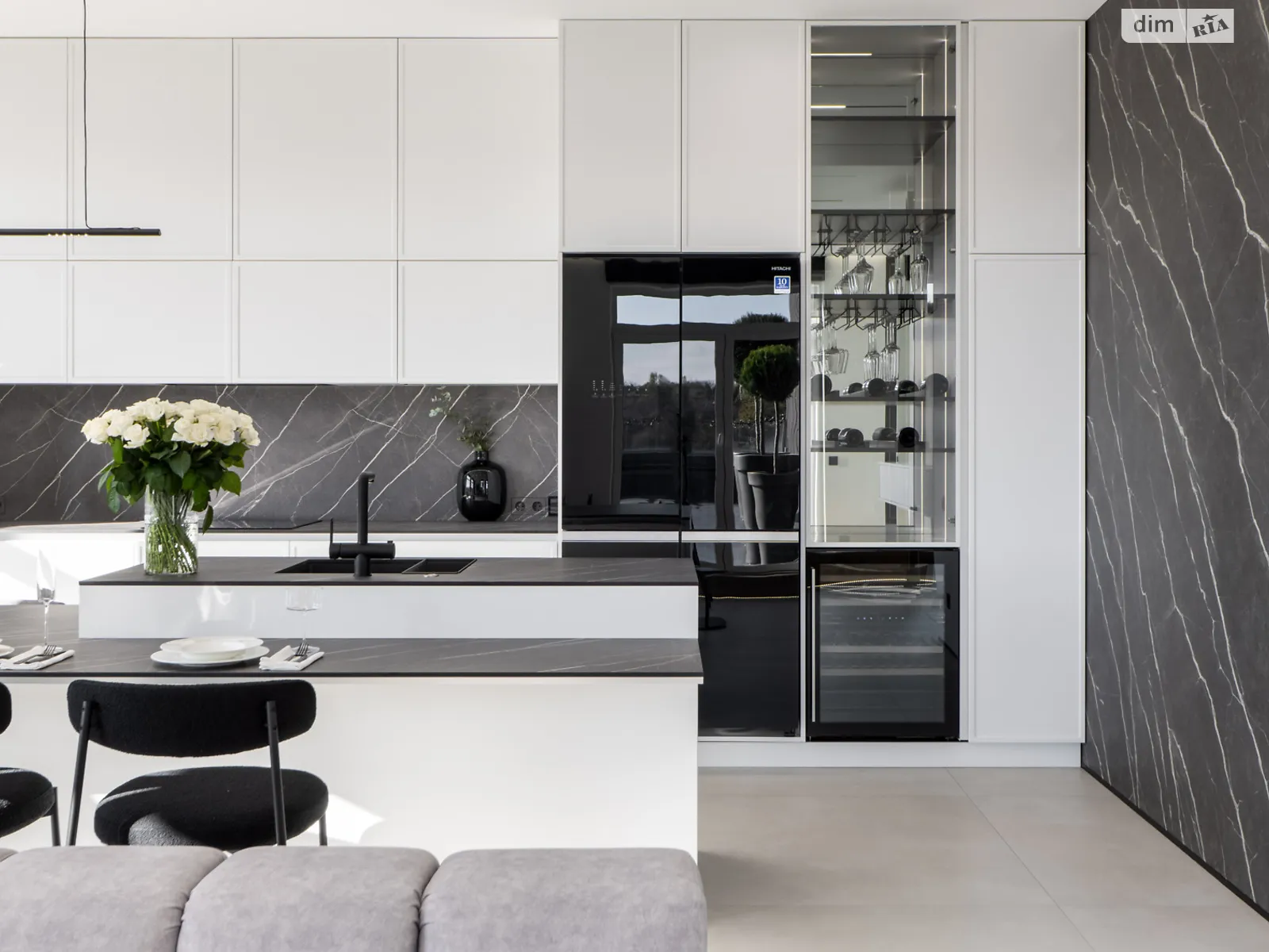 Продается 3-комнатная квартира 122.9 кв. м в Киеве, ул. Университетская, 17А - фото 1