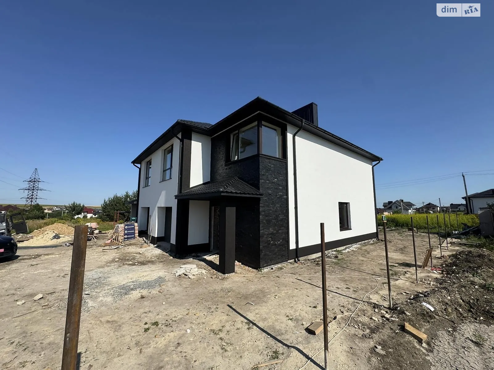 Продается дом на 2 этажа 180 кв. м с участком, цена: 90000 $ - фото 1