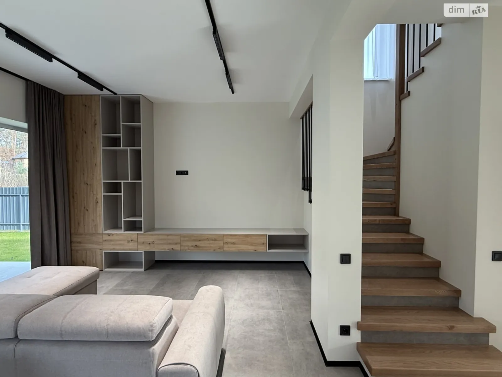 Продается дом на 2 этажа 188 кв. м с подвалом, цена: 360000 $ - фото 1