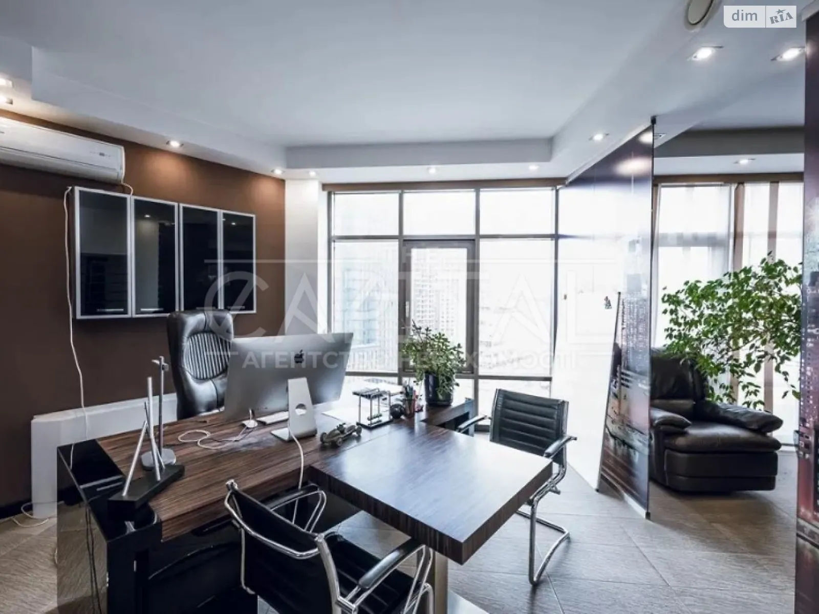 Продается офис 181.2 кв. м в бизнес-центре, цена: 360000 $ - фото 1