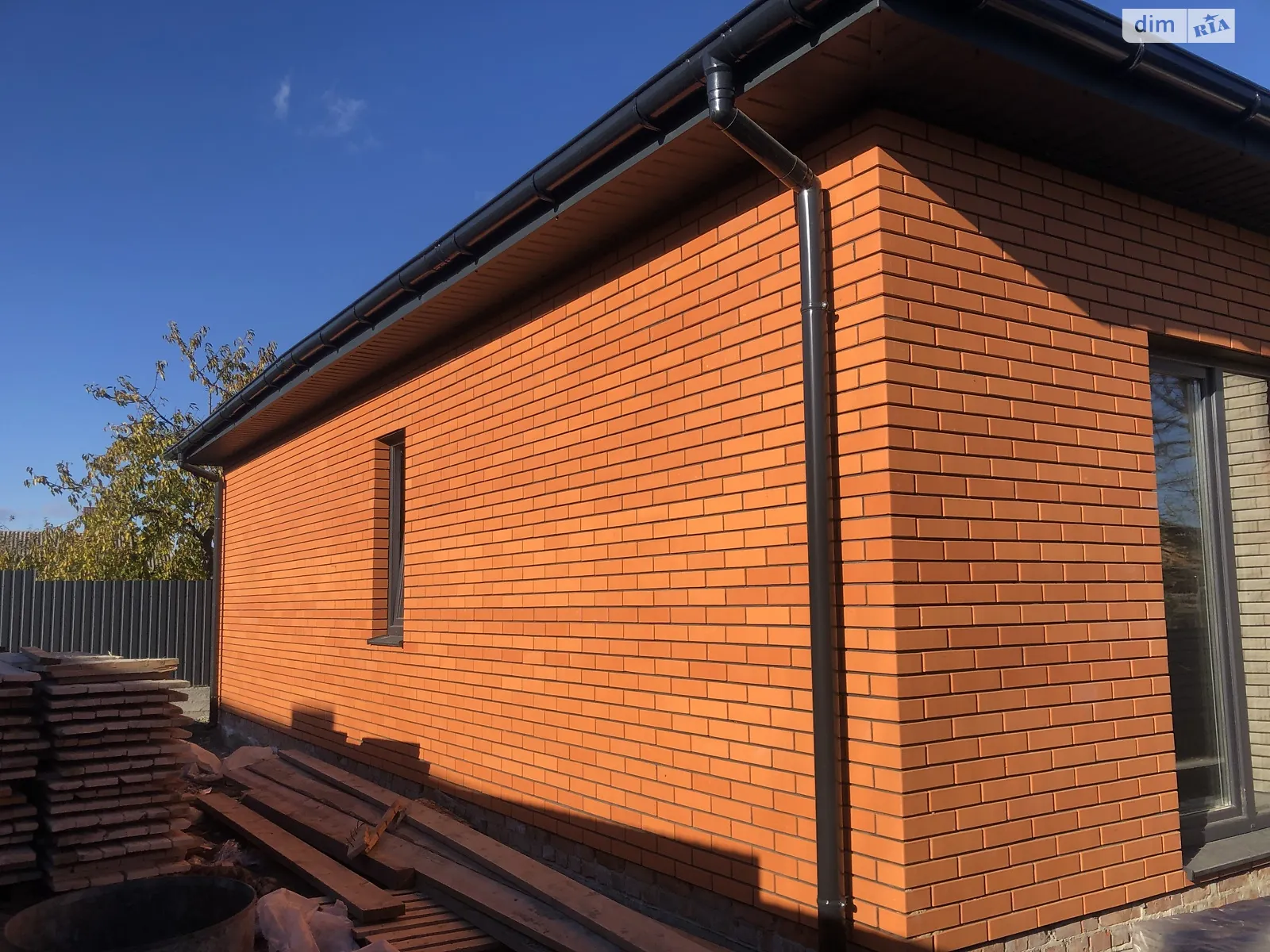 Продается одноэтажный дом 95 кв. м с мансардой, цена: 91000 $ - фото 1