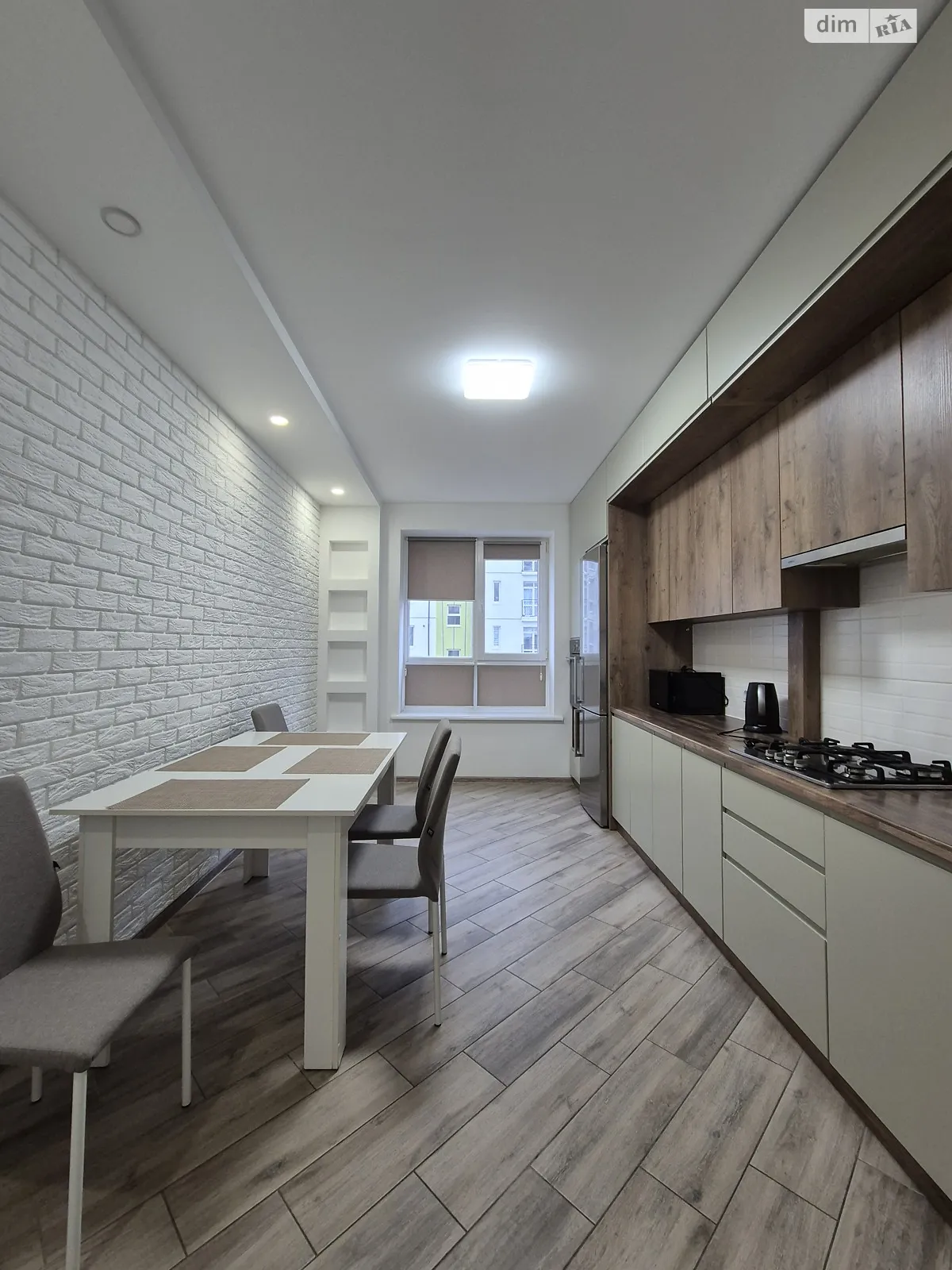 Продается 2-комнатная квартира 66.3 кв. м в Ивано-Франковске, ул. Стуса Василия, 38 - фото 1