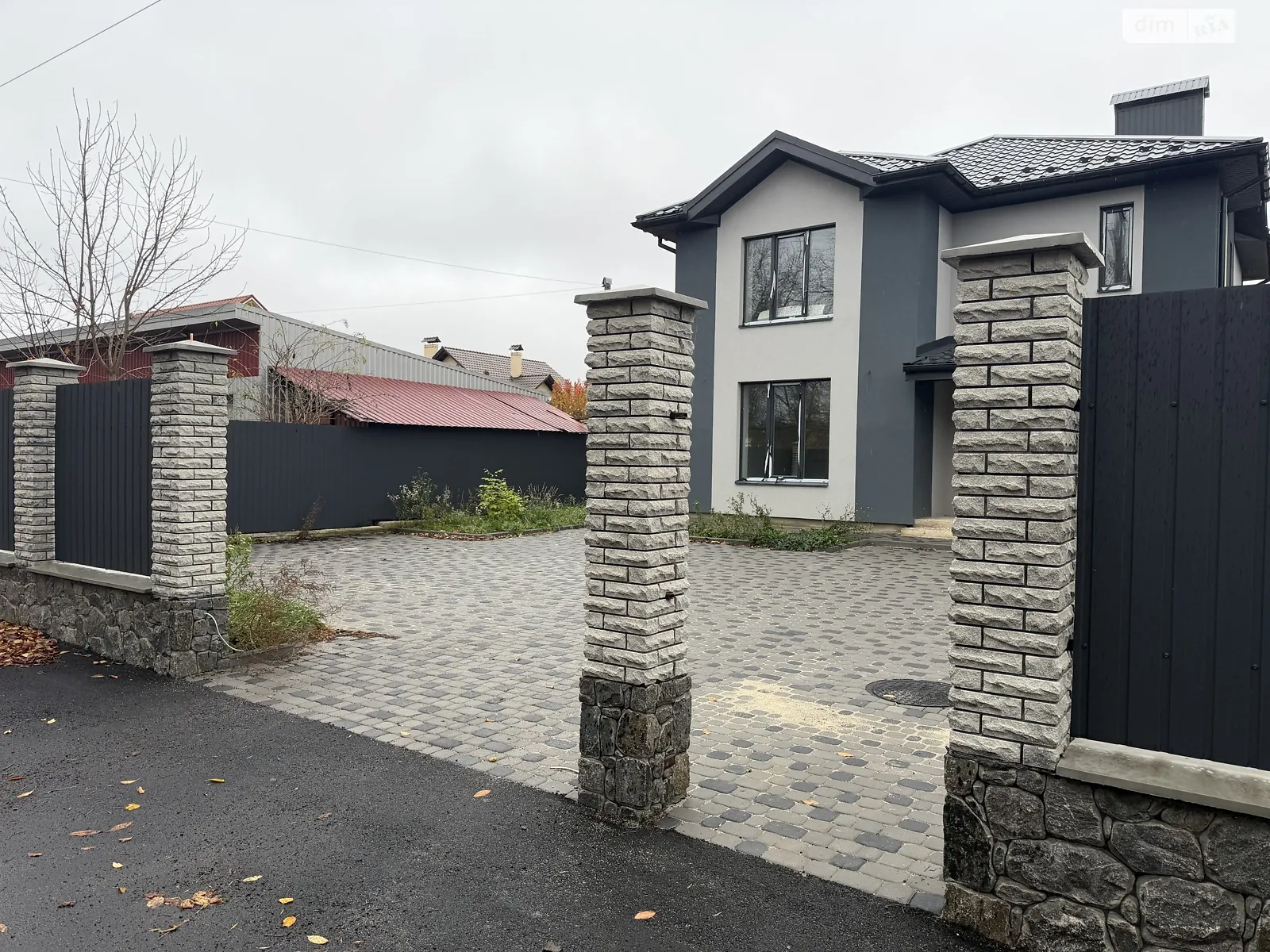 Продається будинок 2 поверховий 147 кв. м з гаражем, цена: 145000 $ - фото 1