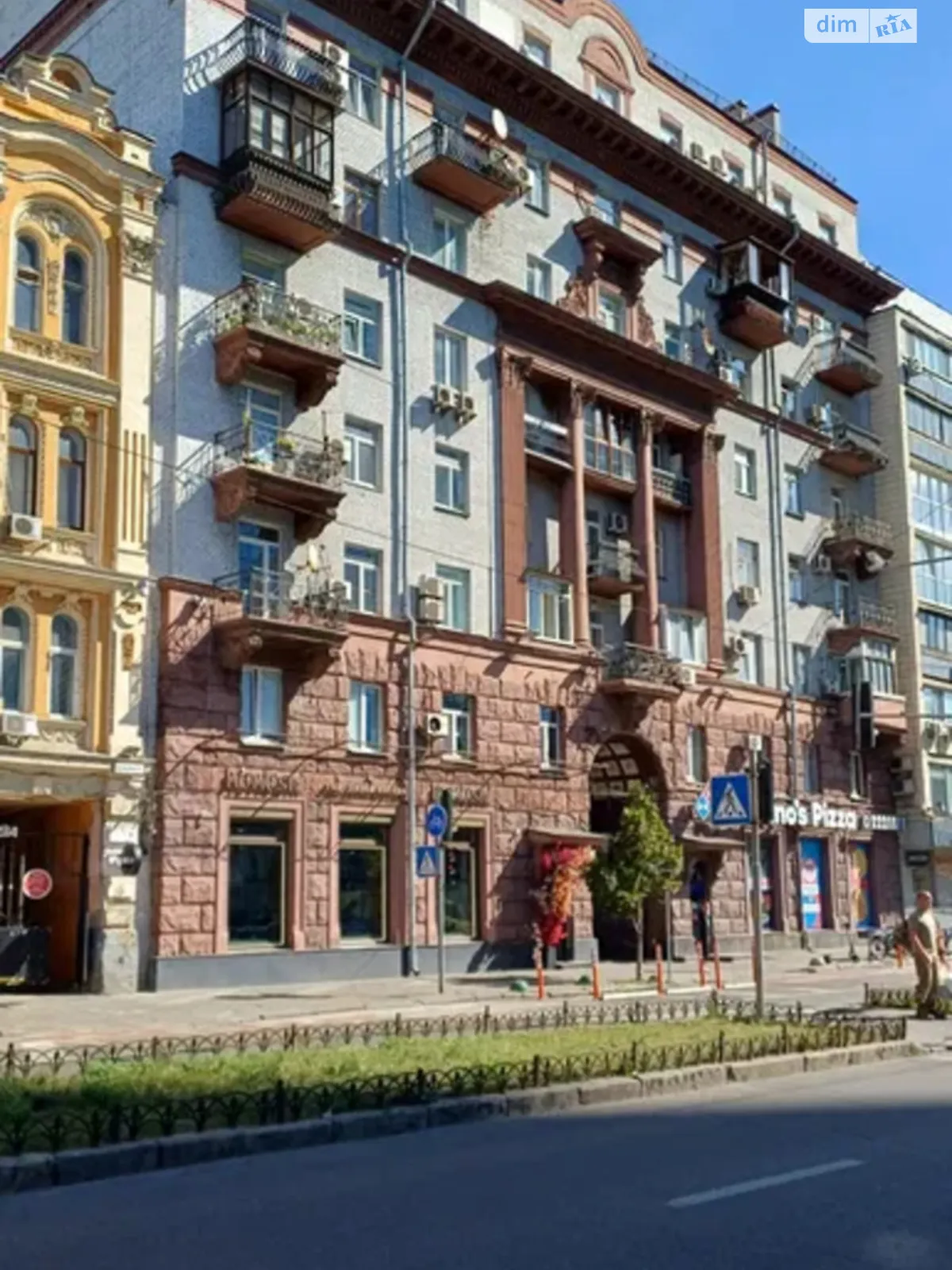 Продається 2-кімнатна квартира 63 кв. м у Києві, вул. Басейна, 17 - фото 1