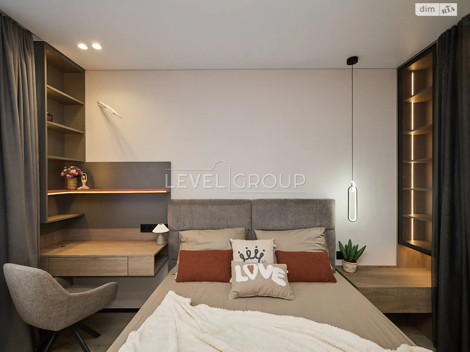 Продается 1-комнатная квартира 40.2 кв. м в Киеве, ул. Всеволода Змиенко, 34/21 - фото 1