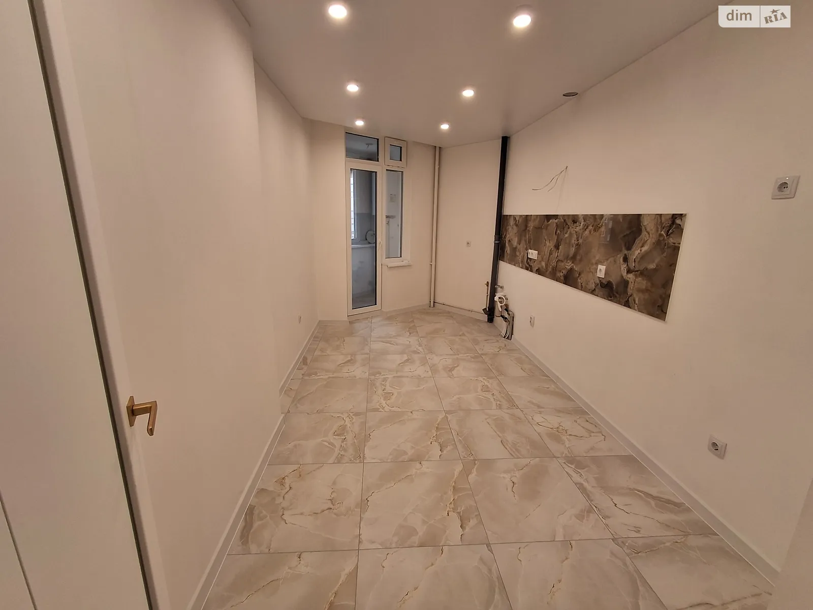 3-кімнатна квартира 85 кв. м у Тернополі, вул. Київська - фото 1