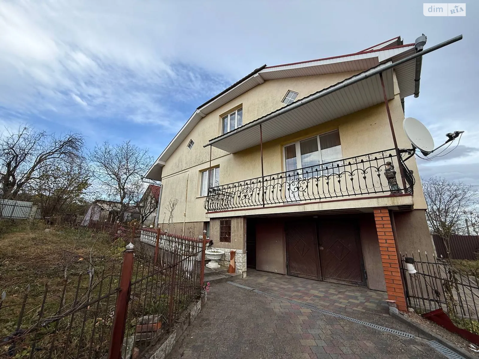 Продается дом на 2 этажа 319 кв. м с террасой, цена: 156000 $ - фото 1