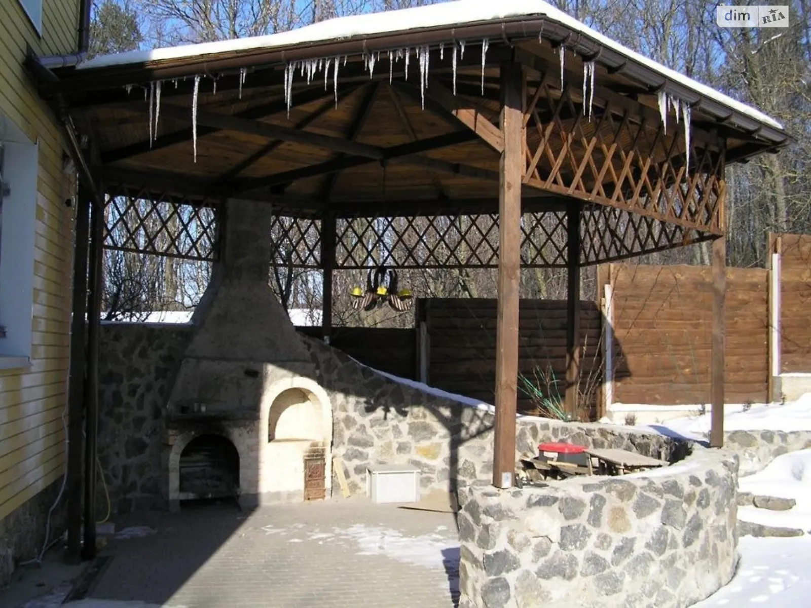 Продается дом на 2 этажа 145 кв. м с бассейном, цена: 130000 $ - фото 1