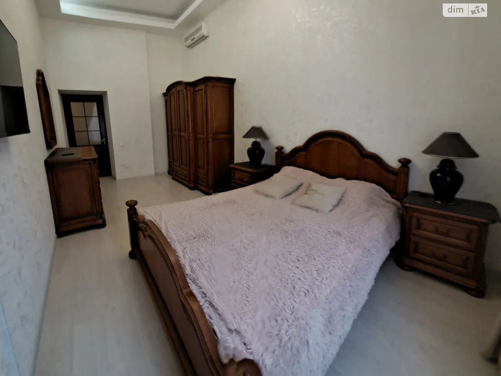 Сдается в аренду 2-комнатная квартира 45 кв. м в Одессе, ул. Дерибасовская, 10 - фото 1