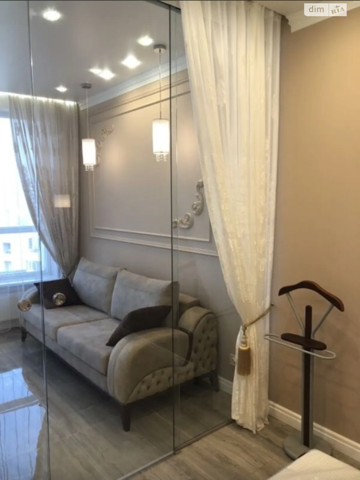 Продається 1-кімнатна квартира 53.2 кв. м у Одесі, вул. Новоберегова - фото 1