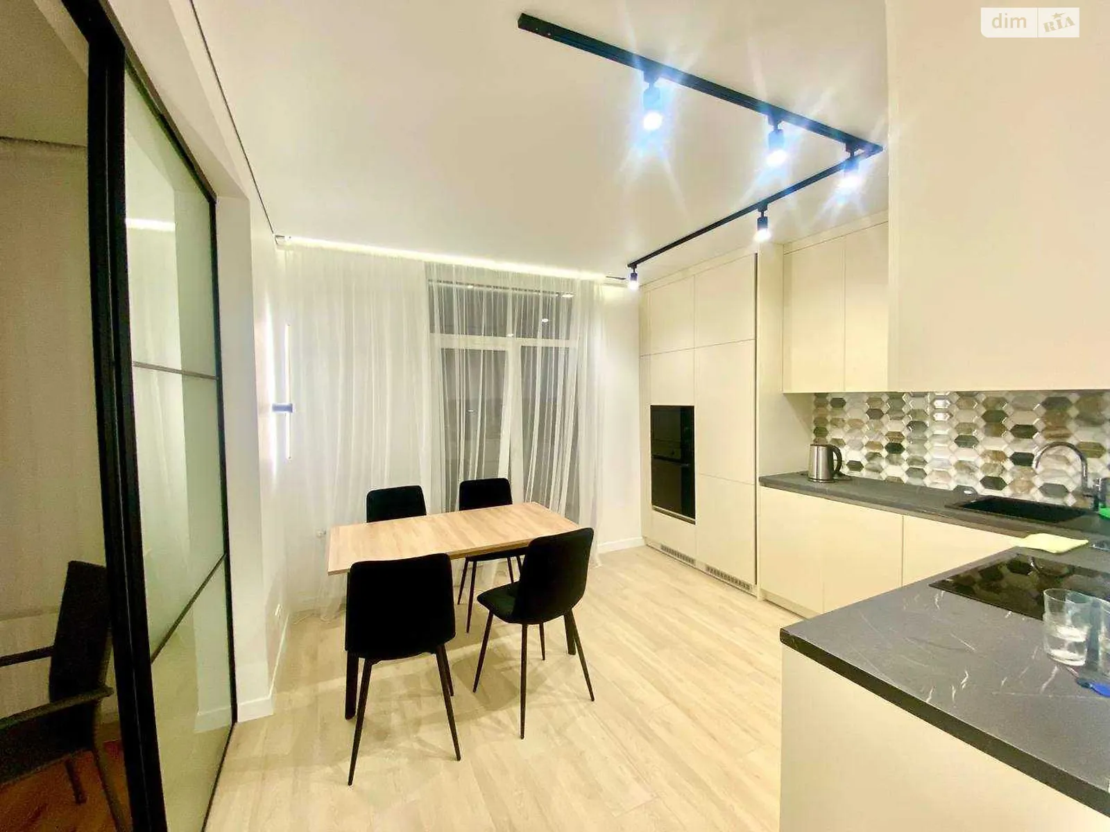 Сдается в аренду 2-комнатная квартира 60 кв. м в Львове, ул. Шевченко Тараса, 60 корпус 2 - фото 1