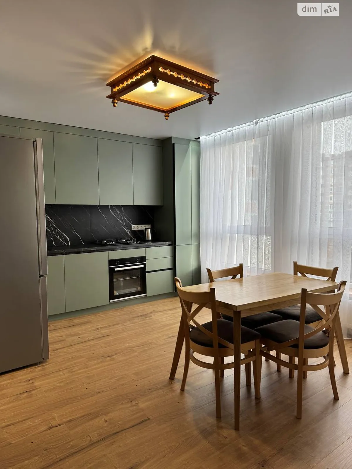 Здається в оренду 1-кімнатна квартира 45 кв. м у Івано-Франківську, вул. Коновальця Євгена - фото 1