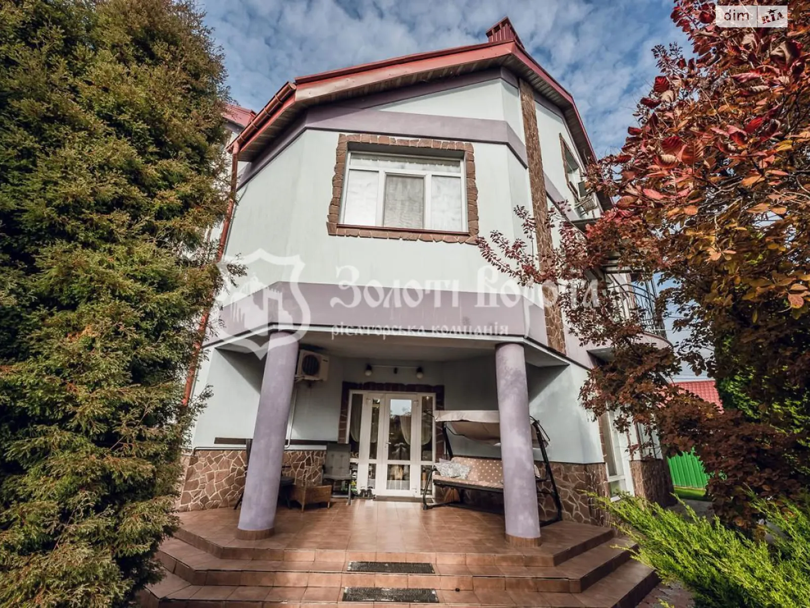 Продается дом на 3 этажа 360.3 кв. м с баней/сауной, цена: 435000 $ - фото 1