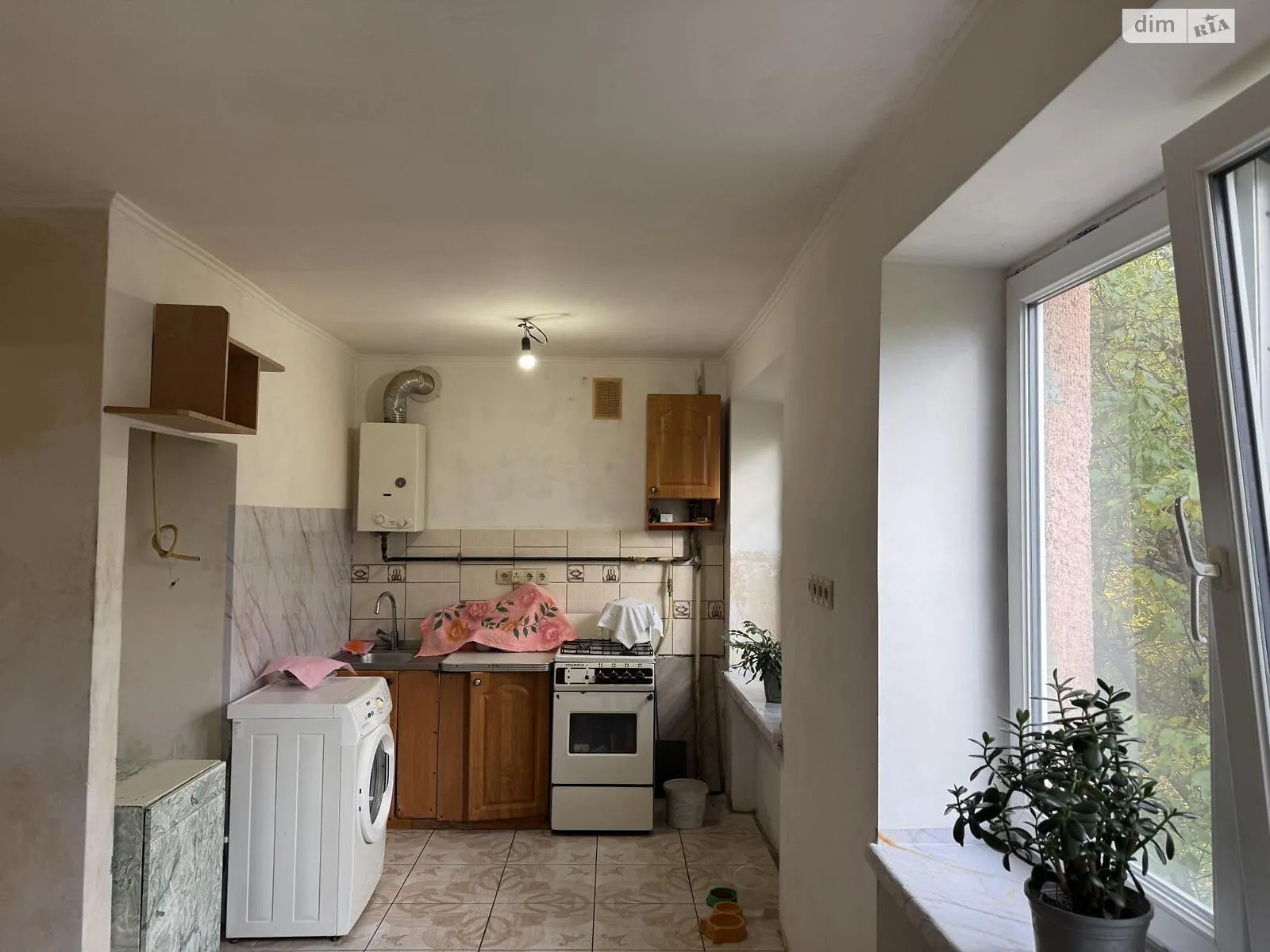 Продается 3-комнатная квартира 49 кв. м в Ужгороде, ул. Грушевского, 33 - фото 1