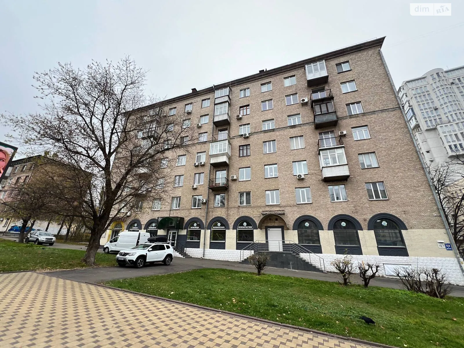 бул. Николая Михновского(Дружбы Народов), 18/7 Черная Гора Киев Зверинецкая(Дружбы народов) - фото 1