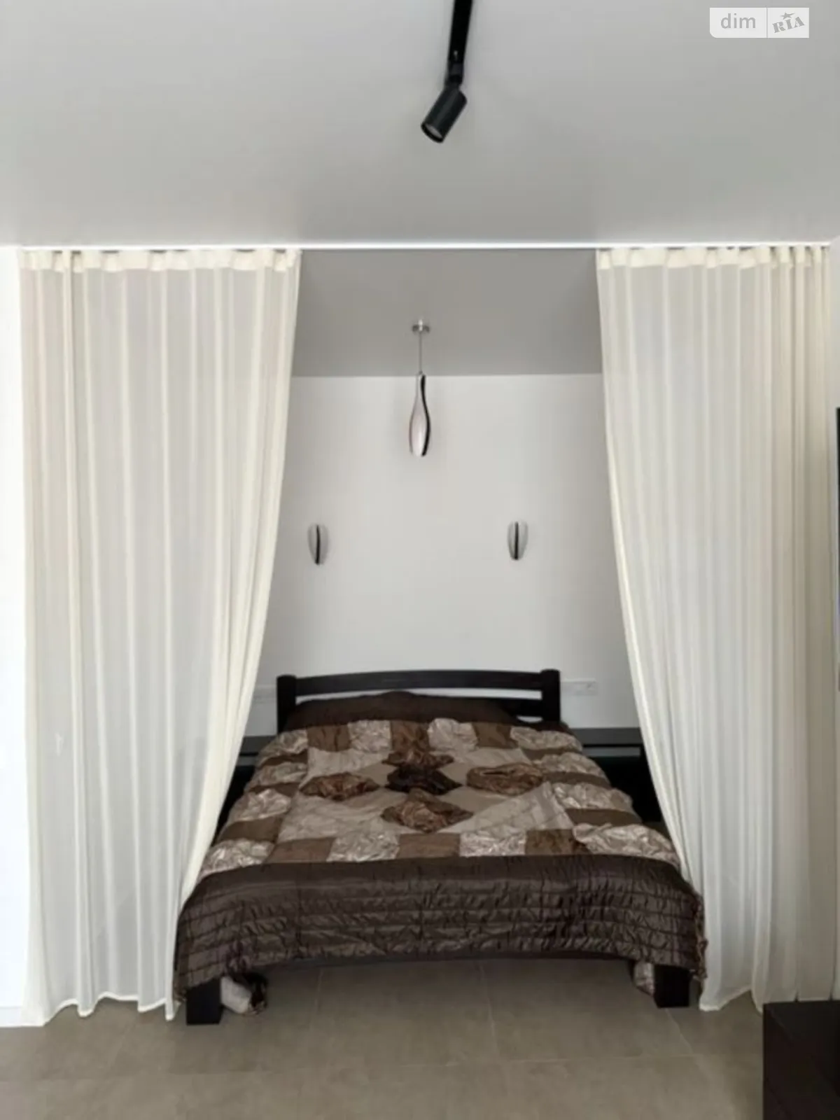 Сдается в аренду 1-комнатная квартира 35 кв. м в Днепре, бул. Кобзаря, 4 - фото 1