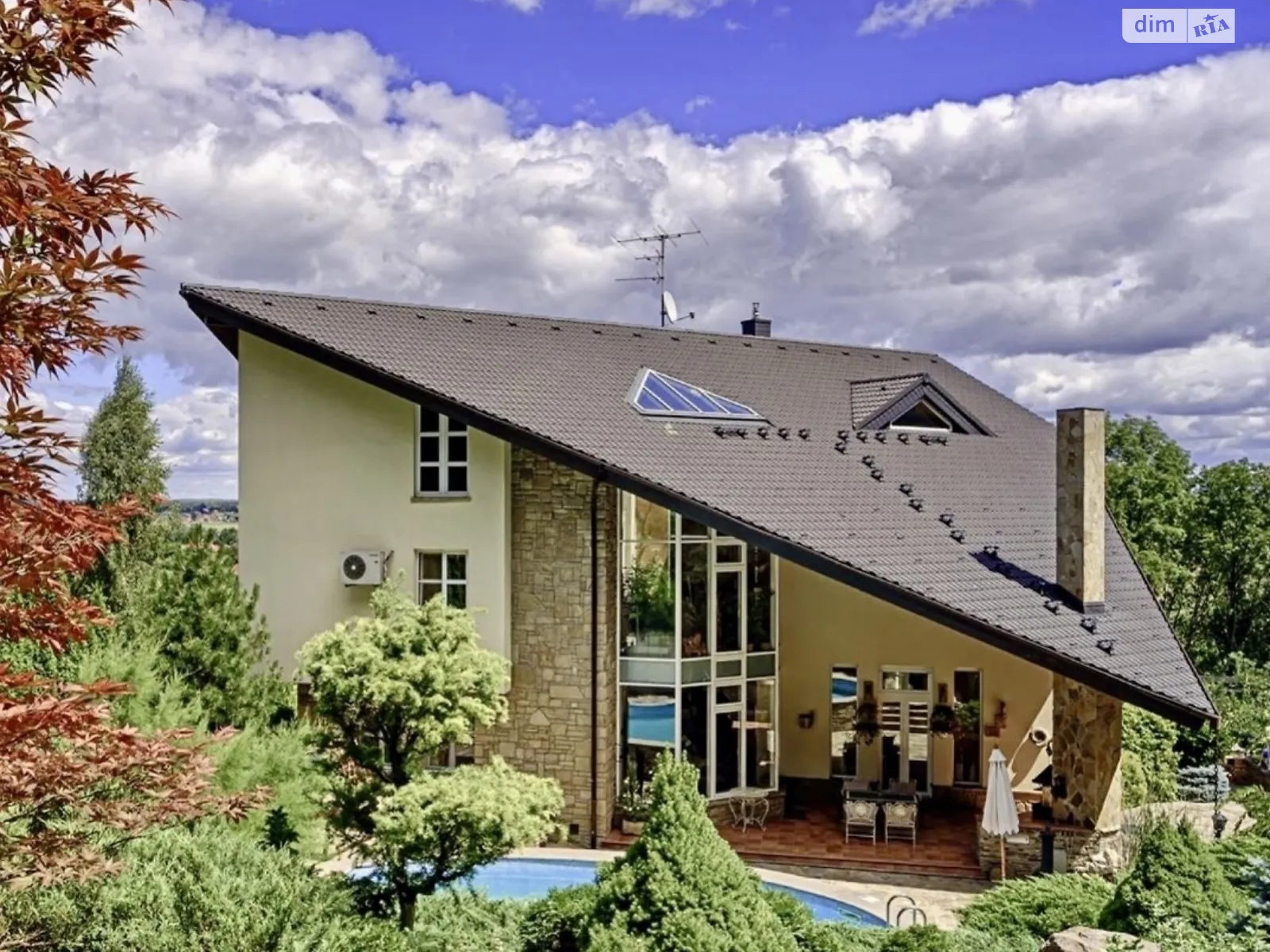 Продается дом на 3 этажа 572 кв. м с подвалом, цена: 1150000 $ - фото 1