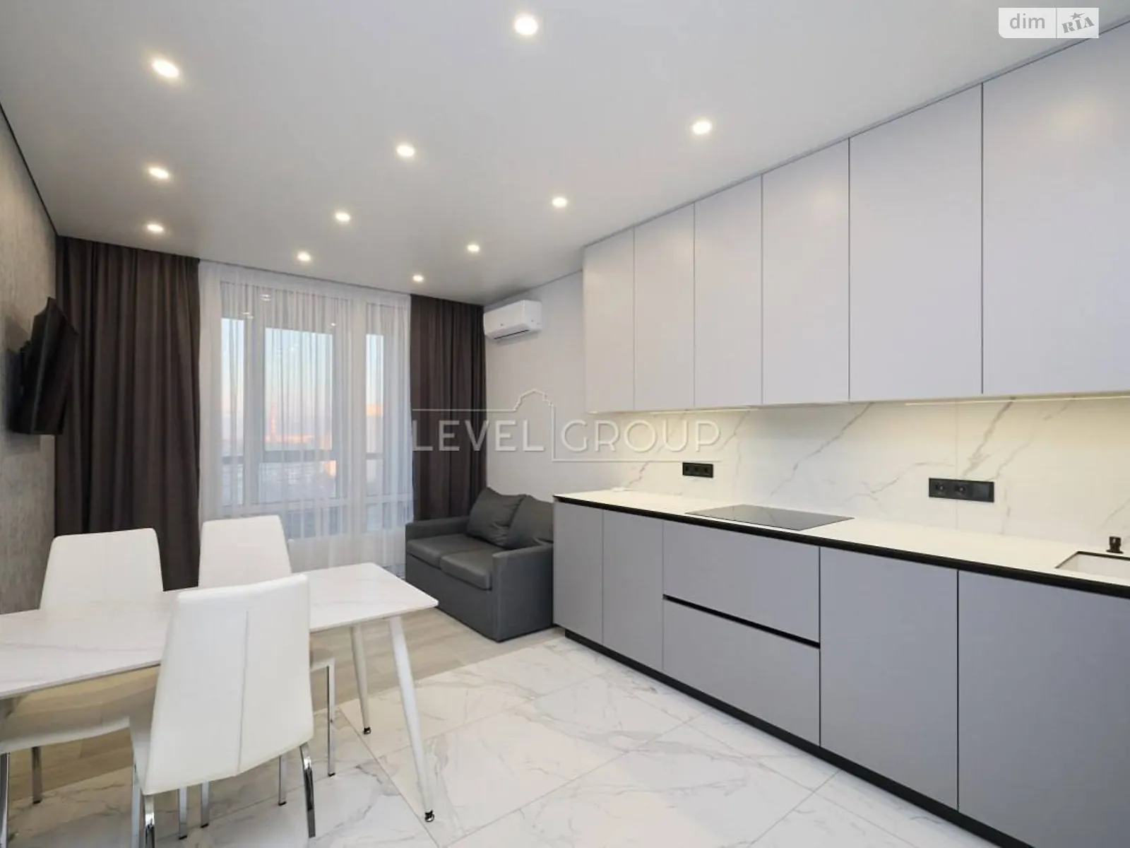 Продается 2-комнатная квартира 62 кв. м в Киеве, ул. Всеволода Змиенко, 19 - фото 1