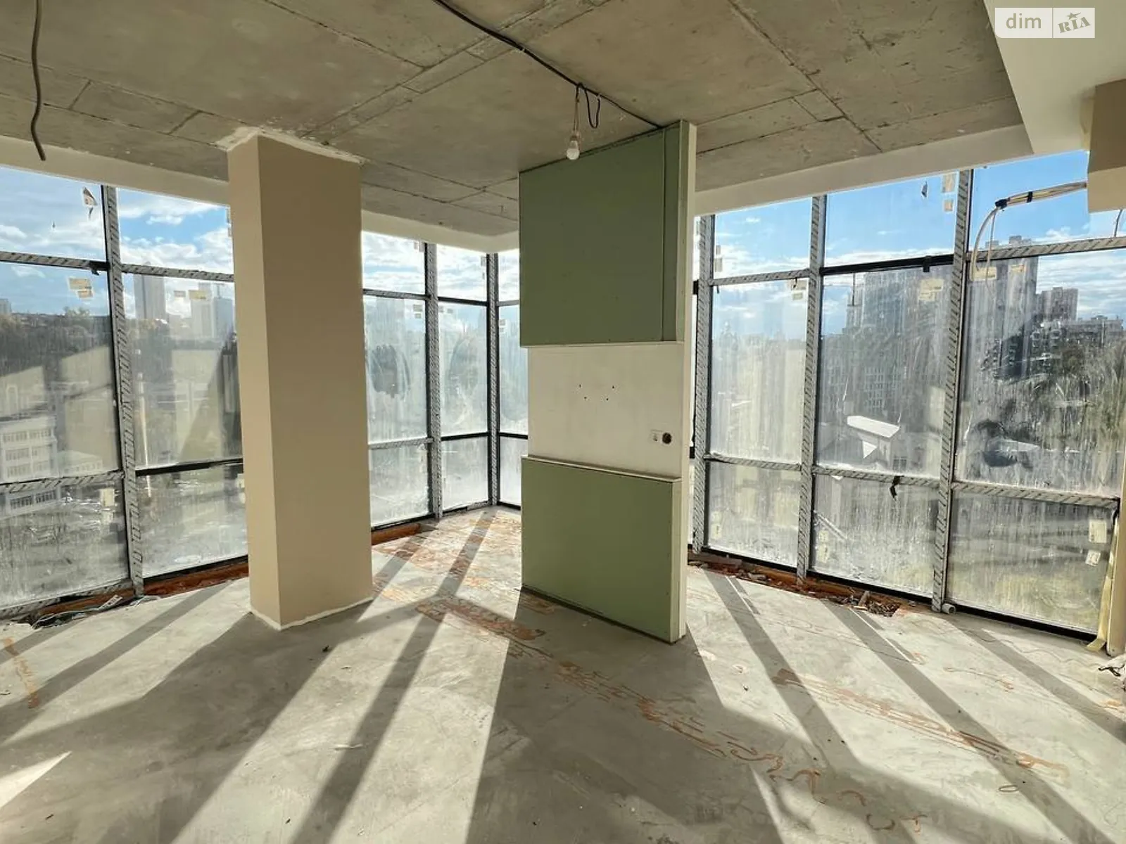 Продается 3-комнатная квартира 89 кв. м в Киеве, ул. Мирная, 2/1 - фото 1