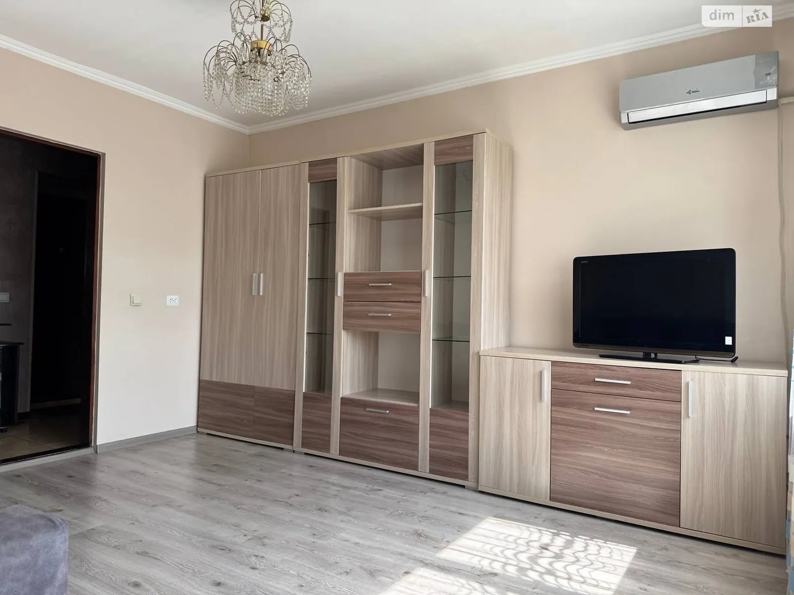 2-комнатная квартира 50 кв. м в Луцке, ул. Конякина, 37 - фото 1