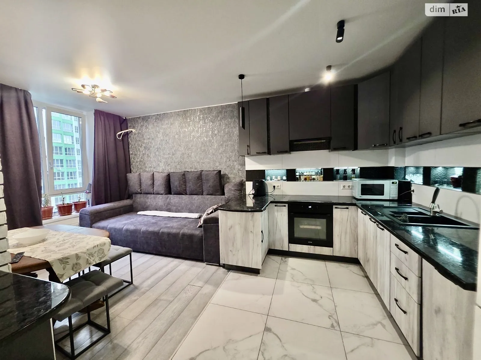 Продается 2-комнатная квартира 55.4 кв. м в Ирпене, ул. Университетская(Карла Маркса), 3/11 - фото 1