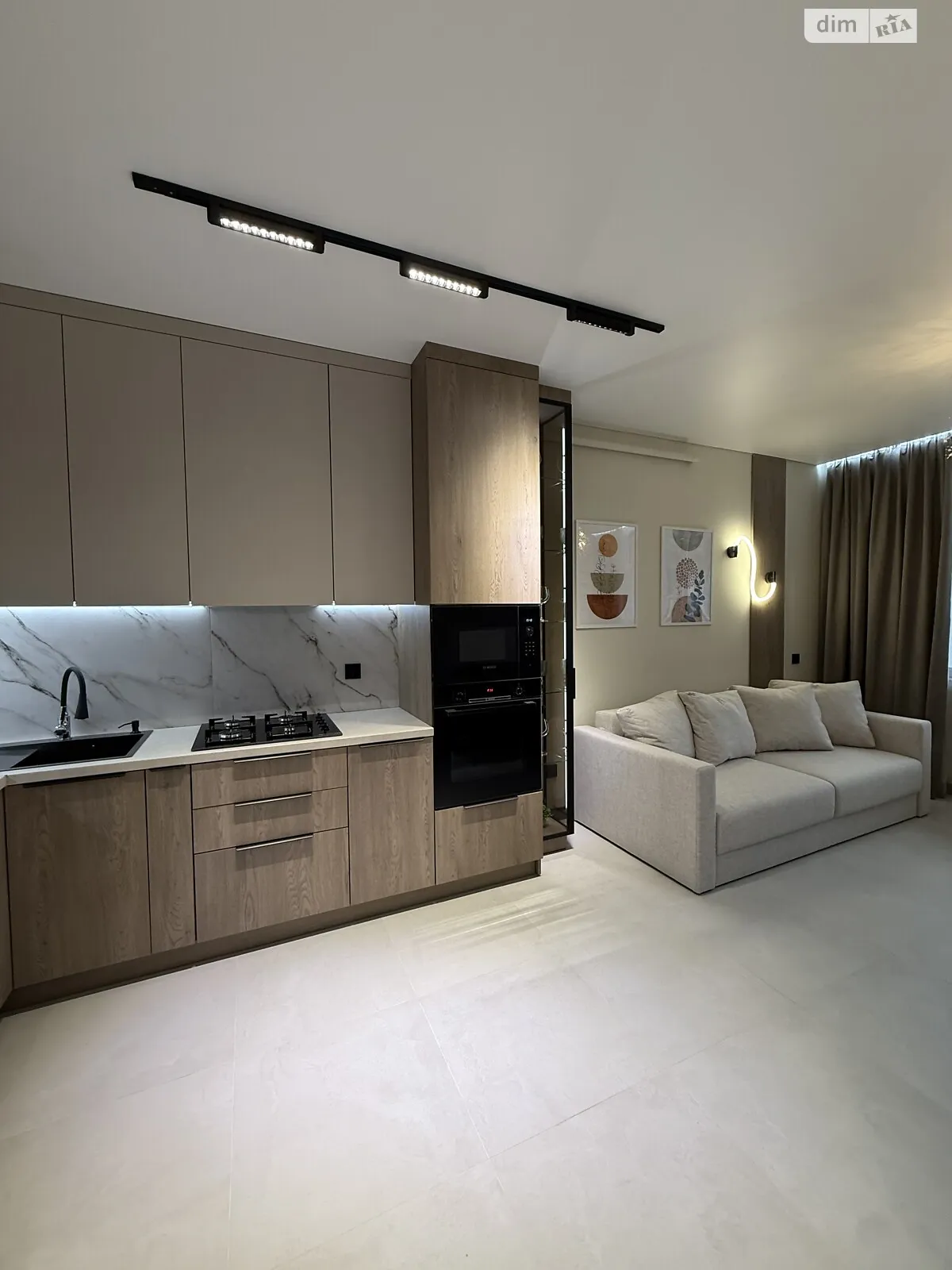 Продається 2-кімнатна квартира 71 кв. м у Львові, вул. Володимира Навроцького, 4 - фото 1